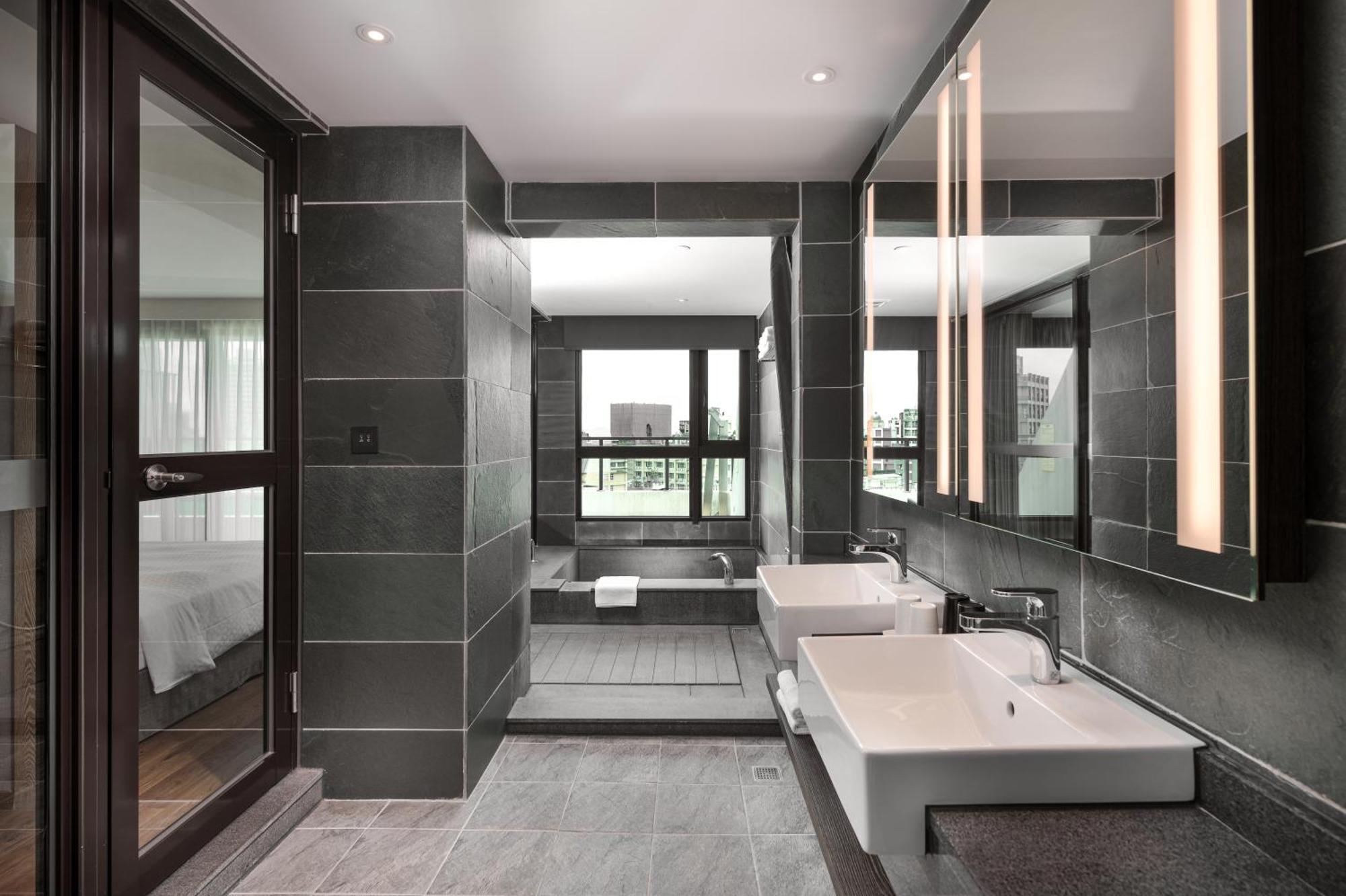 Four Points By Sheraton Yilan Ťiao-si Exteriér fotografie